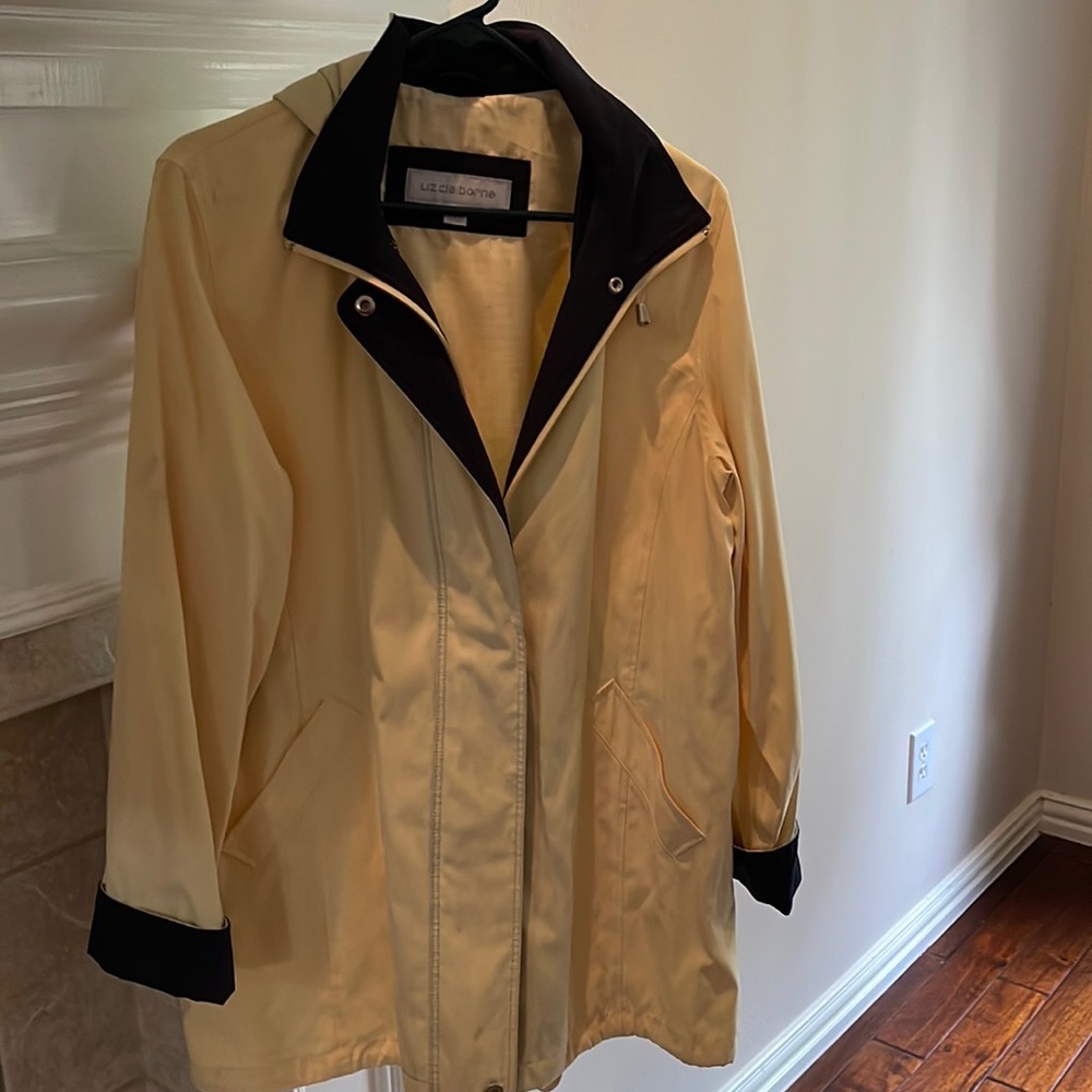 Rain and wind jacket